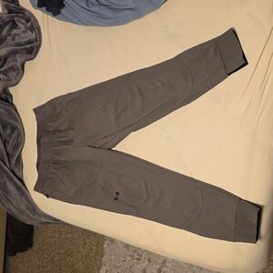 Under Armour sport track pant, taupe/brown gray, size Medium
